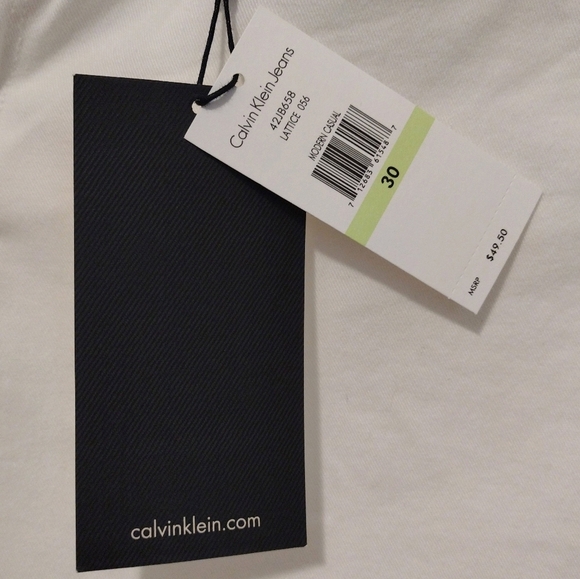 Calvin Klein - White Modern Casual Jean Shorts - Picture 12 of 15
